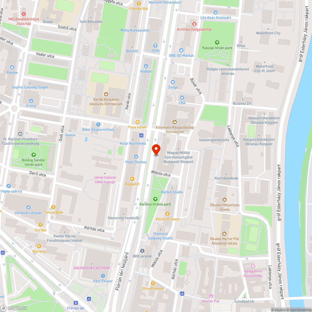 Rasszista, uszító felirat, graffiti és kopott pad bejelentés helye