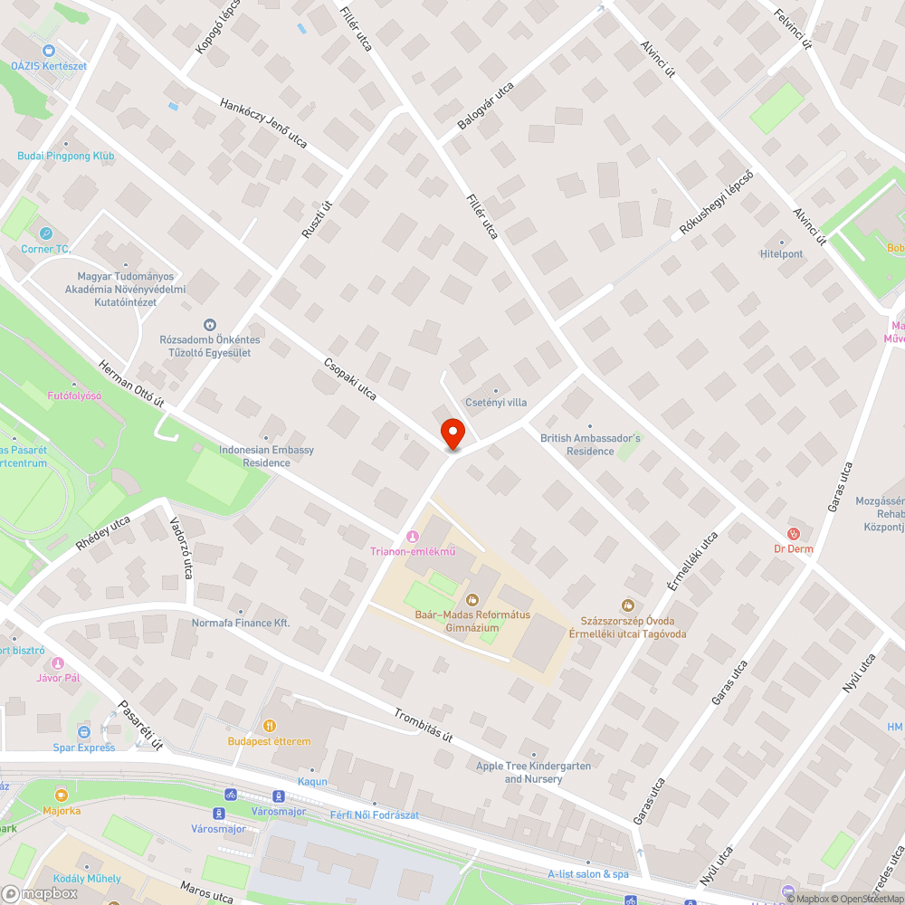 Elferdült tábla amitől nem lehet elférni bejelentés helye