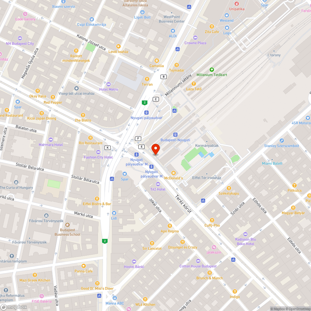 A Nyugati pályaudvar előtti járda bejelentés helye