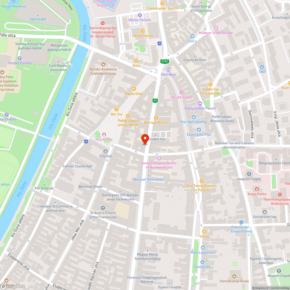 Egy ideiglenes jelzőtábla miatt félreérthető a közlekedés bejelentés helye