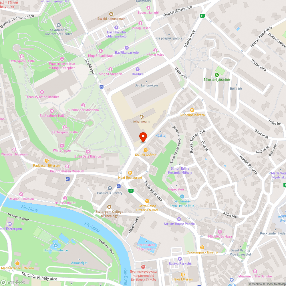 Feltöredezett járdaburkolat az akadálymentesített részen bejelentés helye