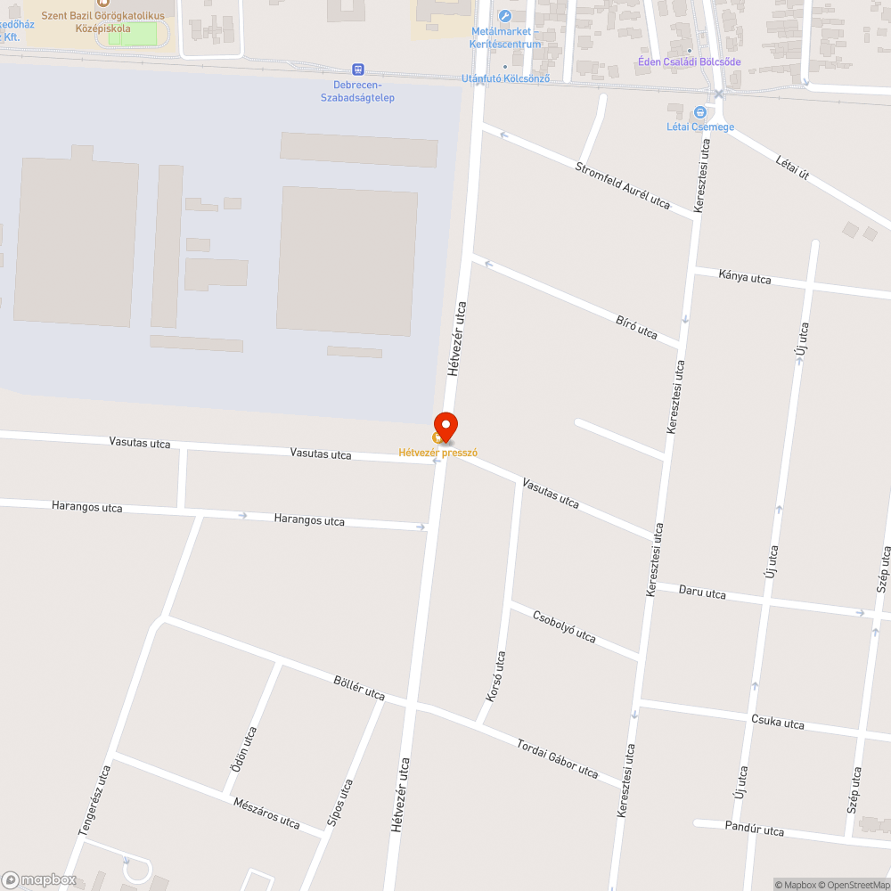 A Vasutas utca megállóbán hiányzik a 90Y busz menetrendje a táblával együtt bejelentés helye