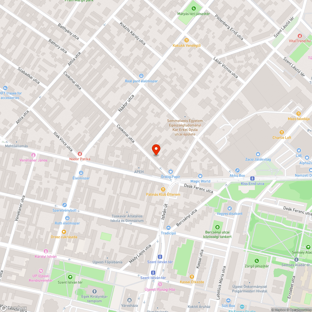 Az utca egyharmadában a járda egyik oldala lassan járhatatlan már.... bejelentés helye