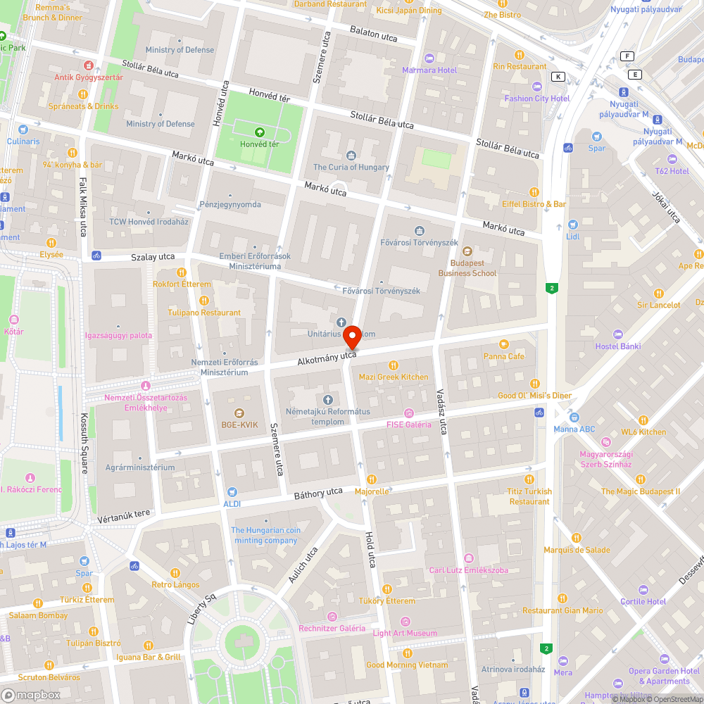 Belógó növényzet - Alkotmány utca bejelentés helye