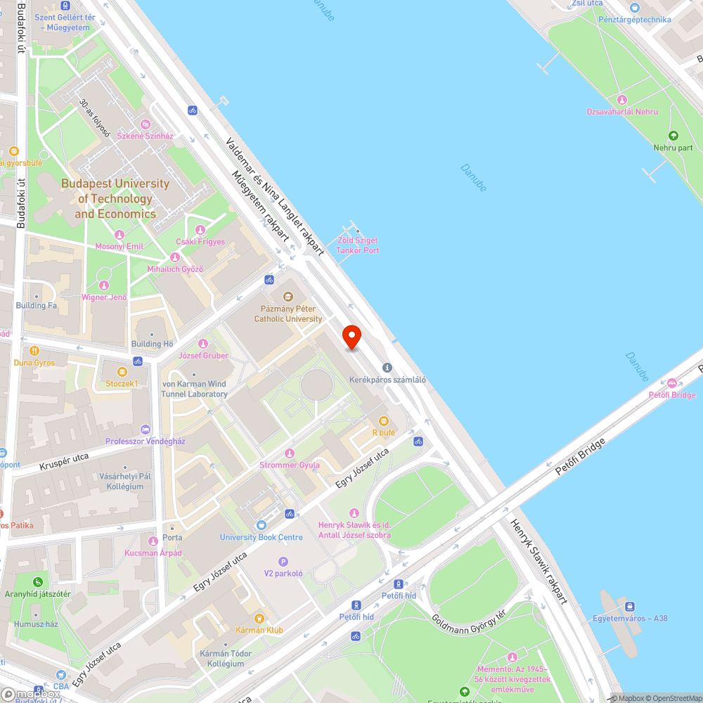 Mély gödrökkel teli nyílt parkoló a BME előtt bejelentés helye