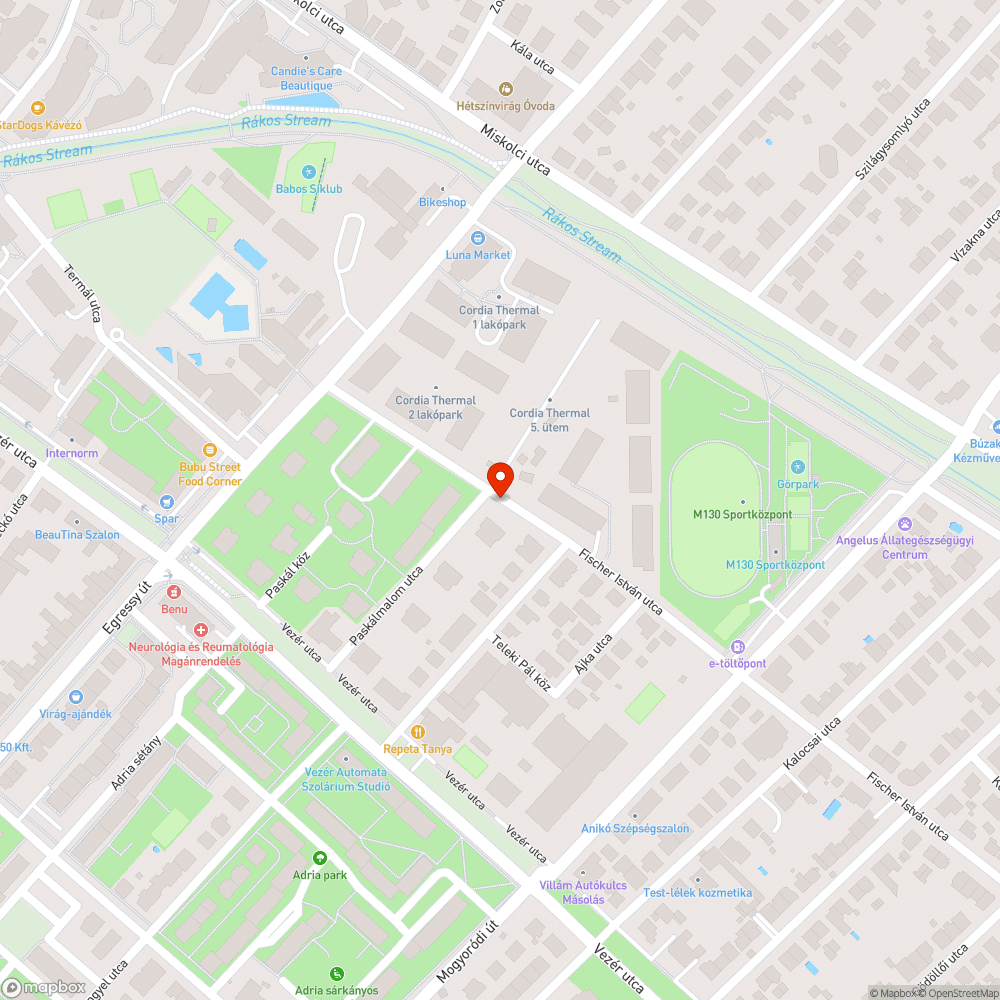 Fa eltakarja a lámpát bejelentés helye