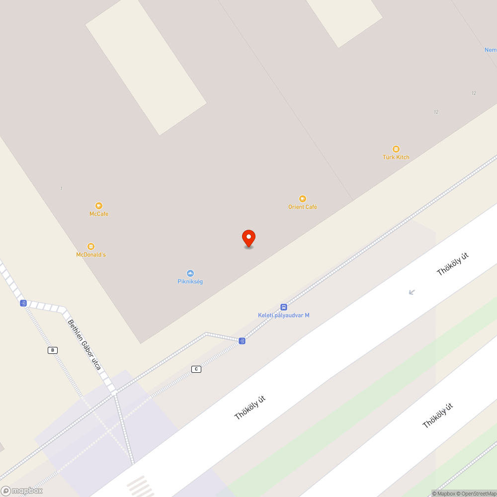 Tócsa a lépcső tetején bejelentés helye