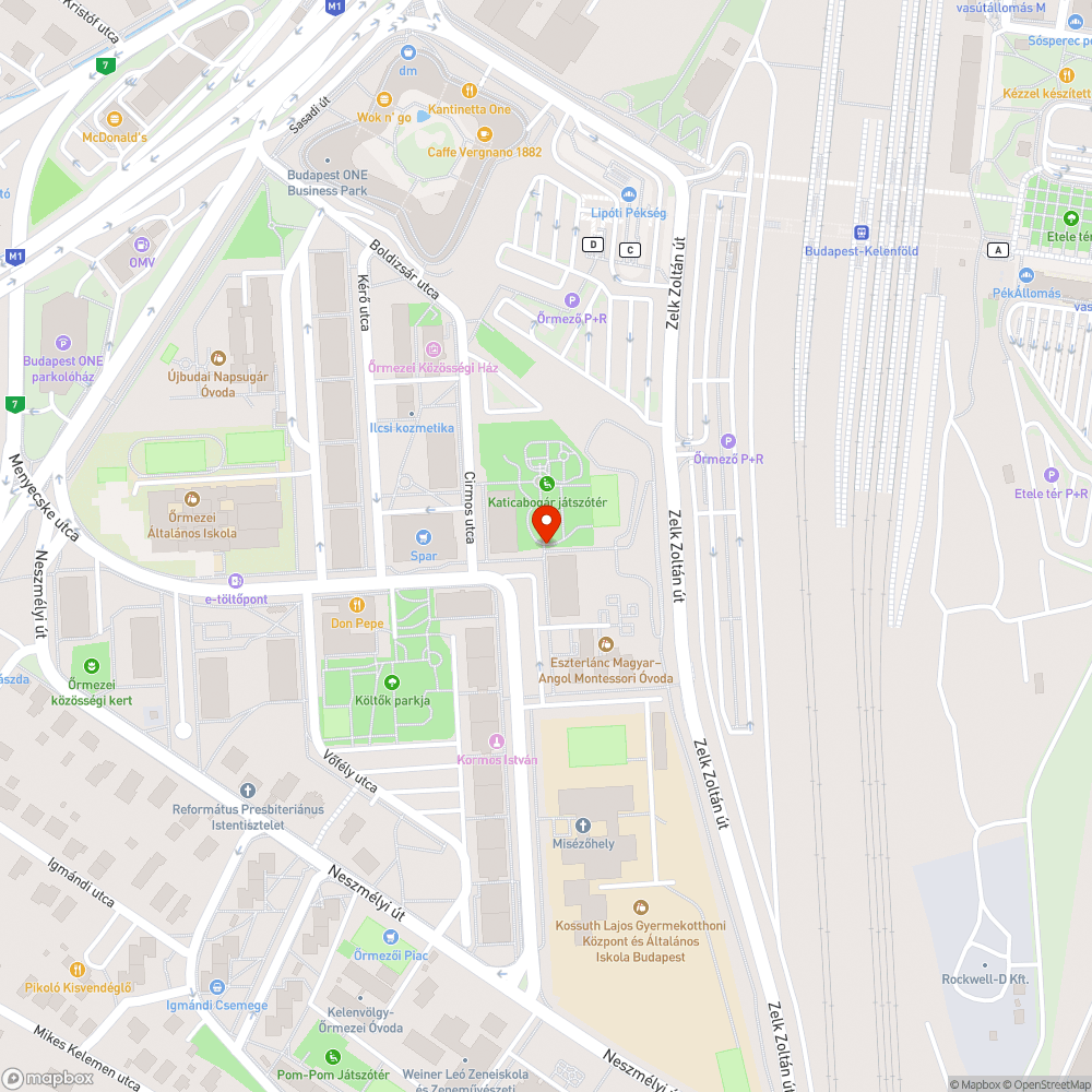 Katicabogár játszótér tele kuka és leesett tábla bejelentés helye