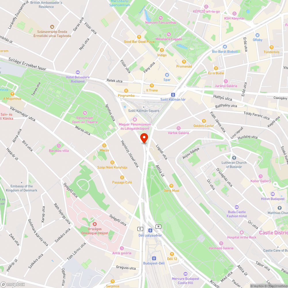 Félbehagyott aszfaltozás a Postapalotánál bejelentés helye