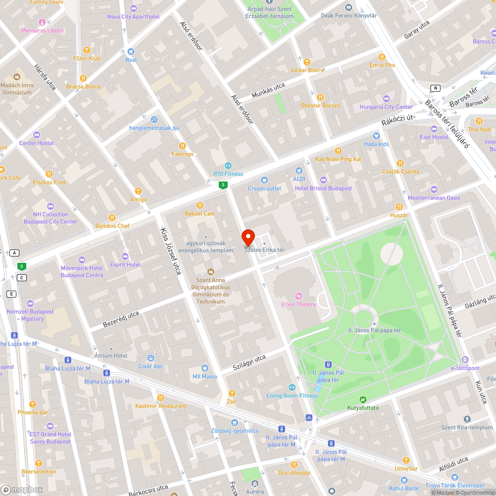 Járdán parkolás a parkoló mellett bejelentés helye