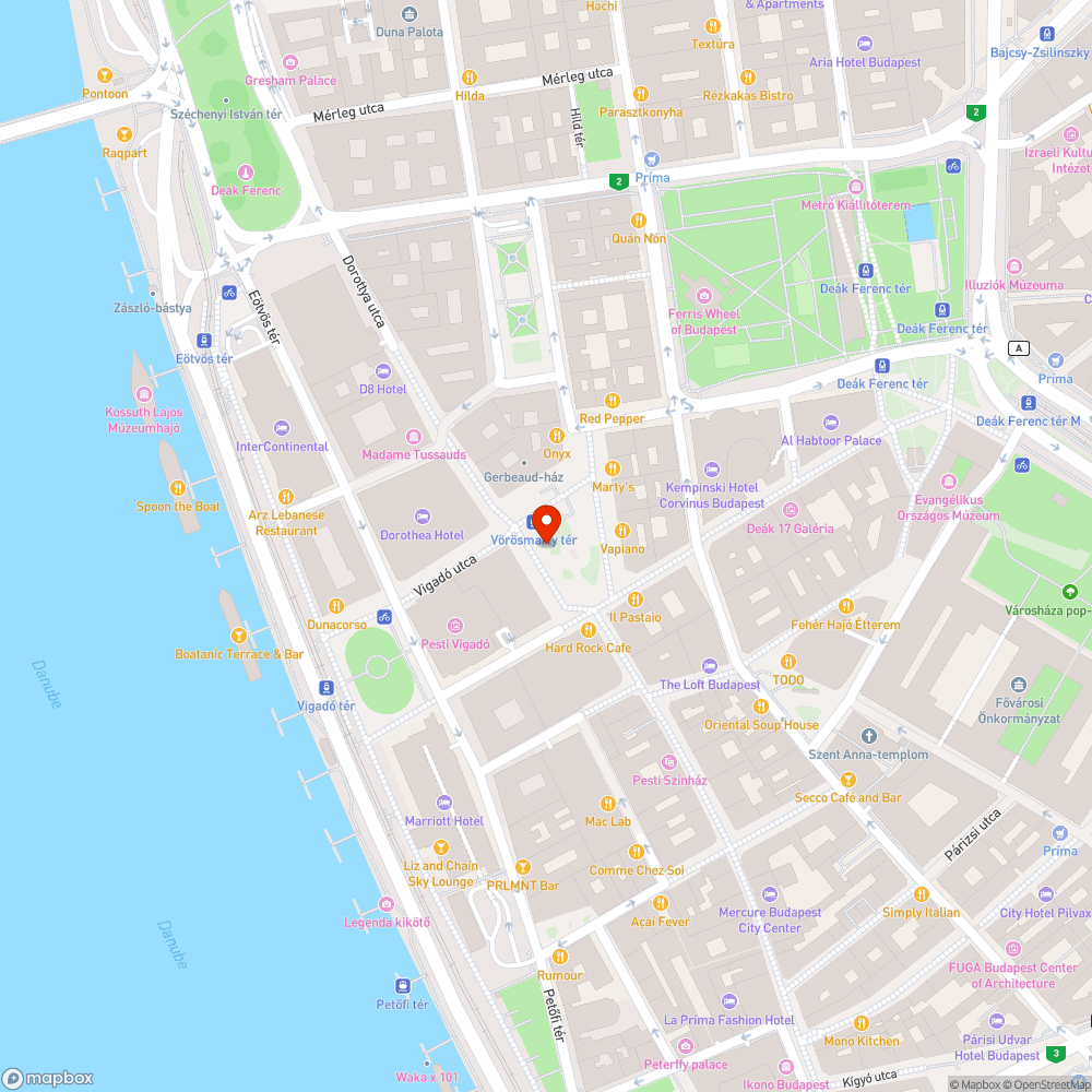 Igénytelen, tákolt pult a Vörösmarty téren bejelentés helye