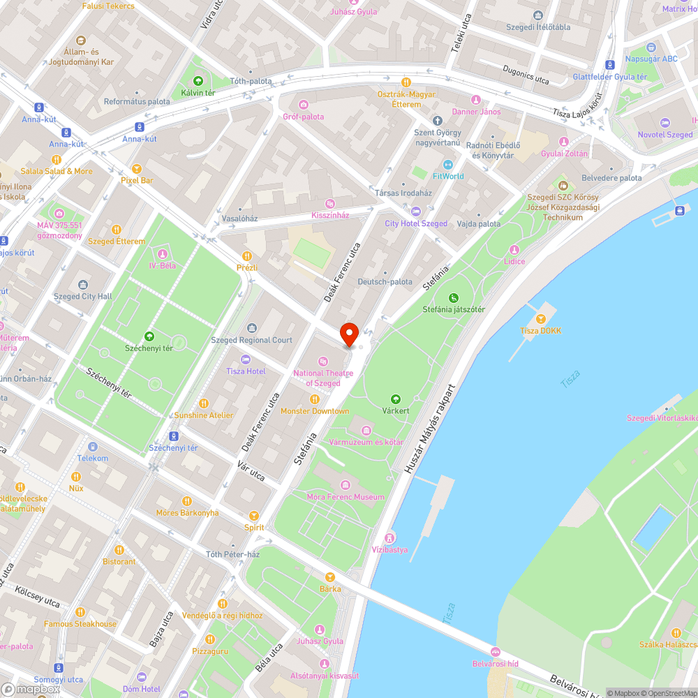 Balesetveszélyes kampók és hiányzó láncok a Nemzeti Színház körül bejelentés helye