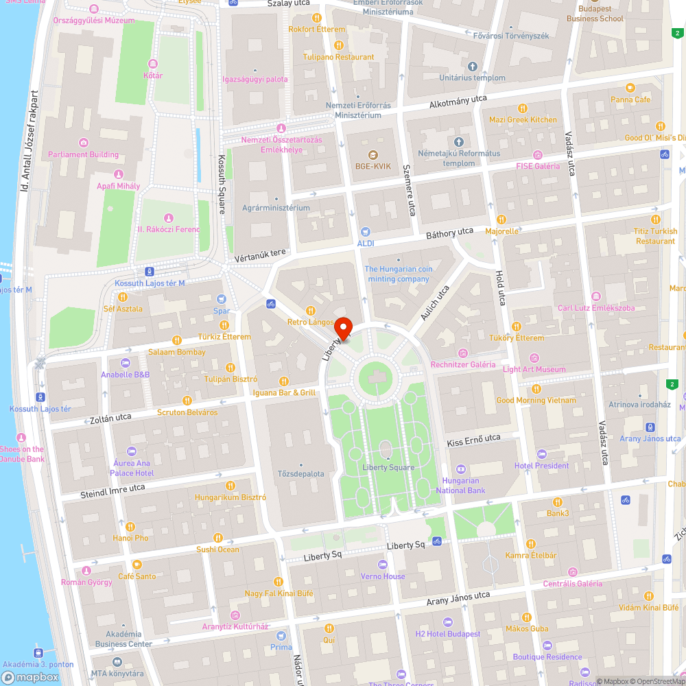 Szabadság téren a közvilágítás rossz bejelentés helye