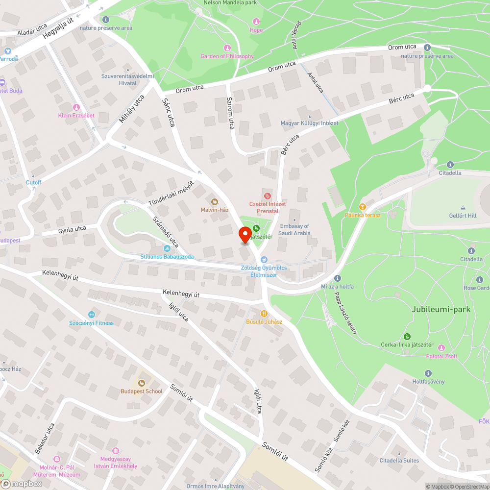 Veszéles lyuk a járdán bejelentés helye