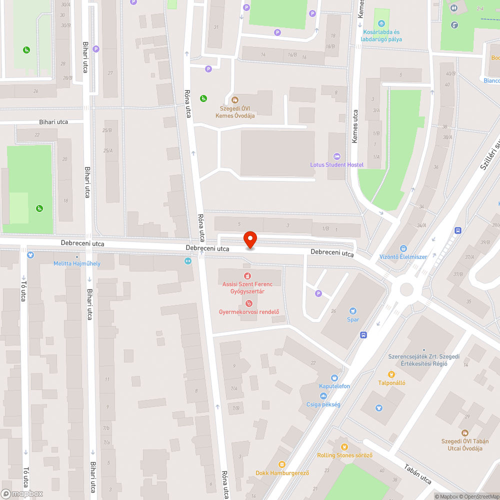 Autógumi a facsemete tövében - Debreceni utca, Assisi Szent Ferenc patika előtt bejelentés helye