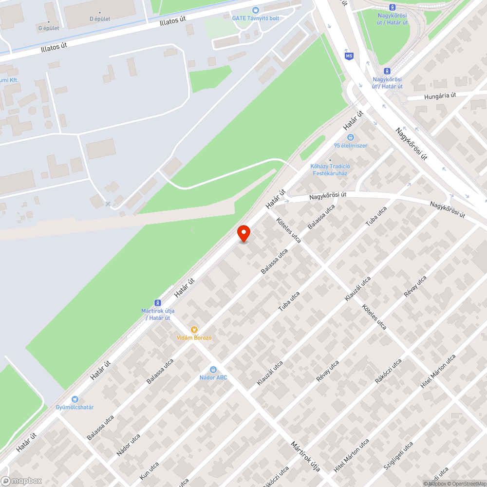 Rendkívül töredezett, balesetveszélyes bejelentés helye