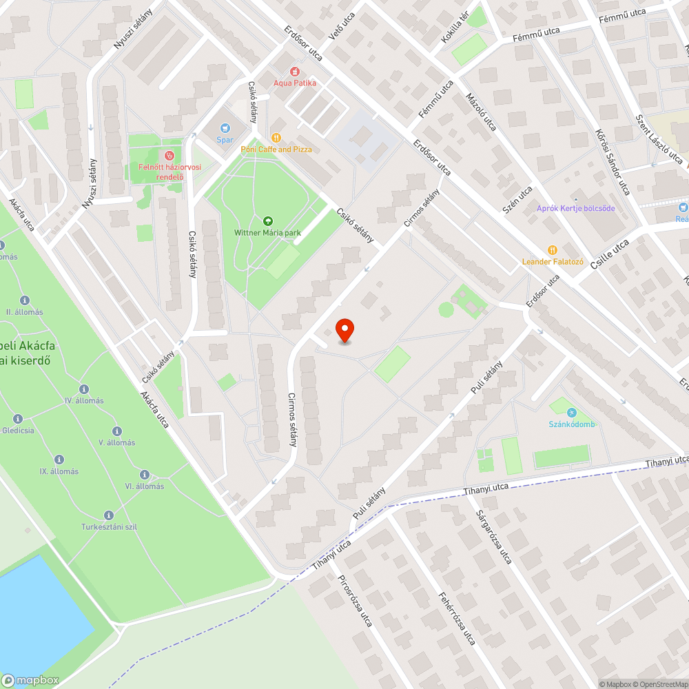 Korhadt fatörzs Cirmos sétány bejelentés helye