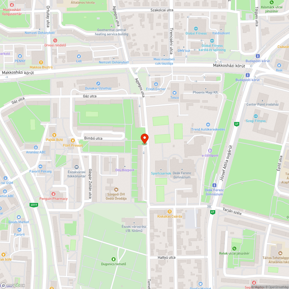 Autógumik es beton tömb a zödövezetben - Agyagos utca 10. bejelentés helye