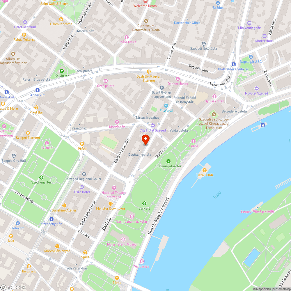 Beszakadás előtt álló fém aknafedél bejelentés helye