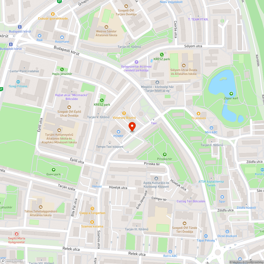 Megdőlt és görbe tábla - Szamos utca, Penny Market parkoló bejáratánál bejelentés helye