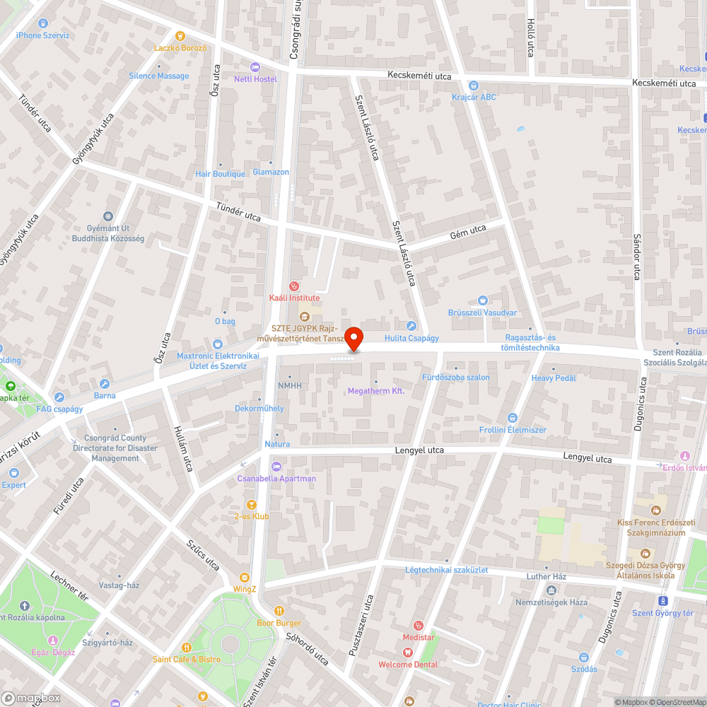 Megrepedt-megsüllyedt, kátyús burkolatú buszmegálló - Brüsszeli krt. 28. bejelentés helye