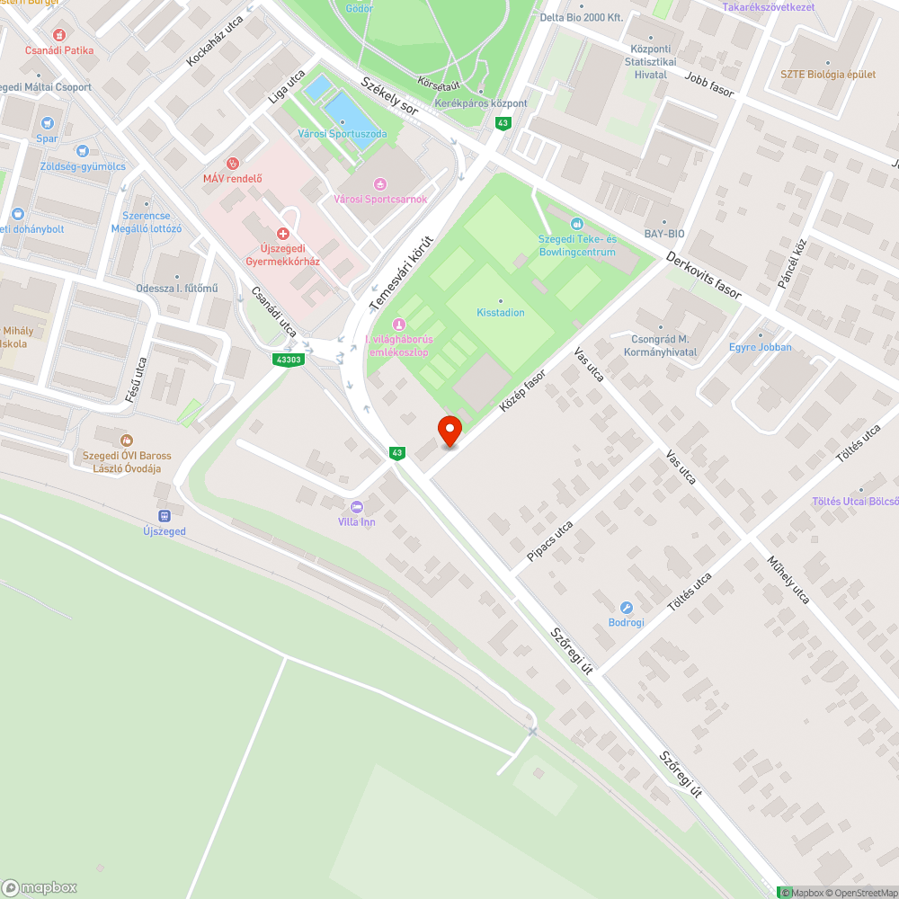 Törött csatornarács és kátyú a csatornafedél mellett - Közép fasor 86. bejelentés helye