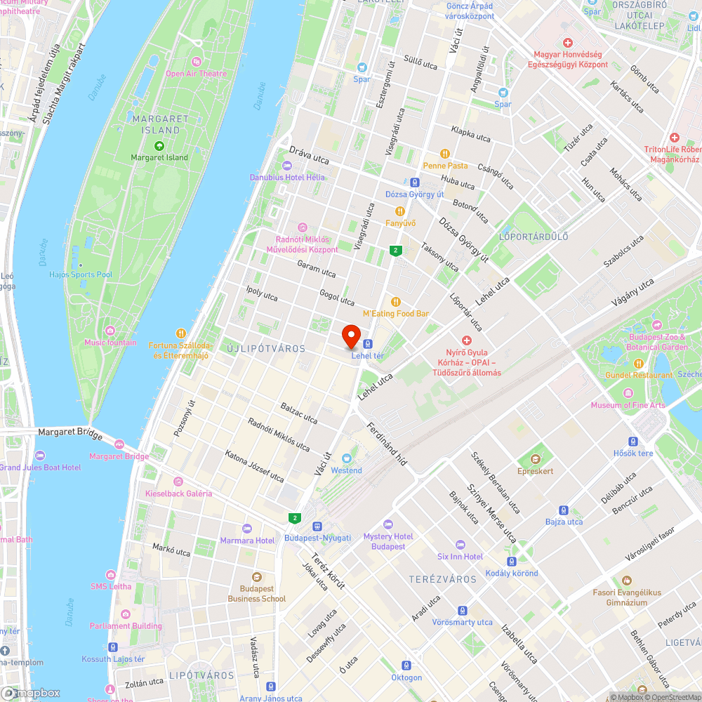 Fenyő + tábla bejelentés helye