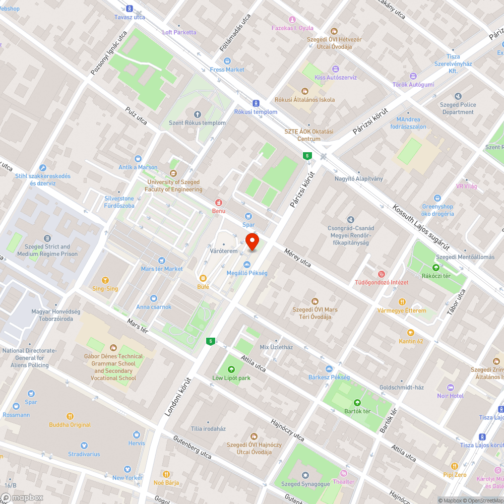 Benőtt zászlórudak, ronggyá vált zászlók bejelentés helye