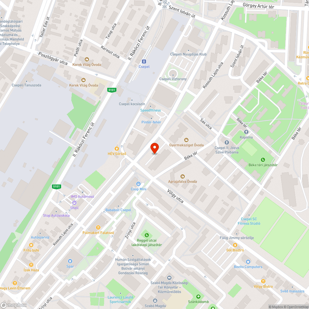 Több kátyú a panelház előtt bejelentés helye