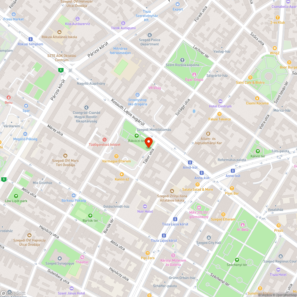 Megdőlt táblák a Rákóczi téren bejelentés helye