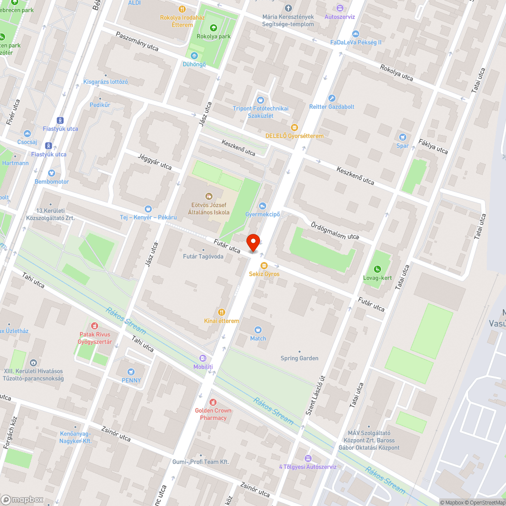 Olvashatatlan, koszos és kopott tábla bejelentés helye