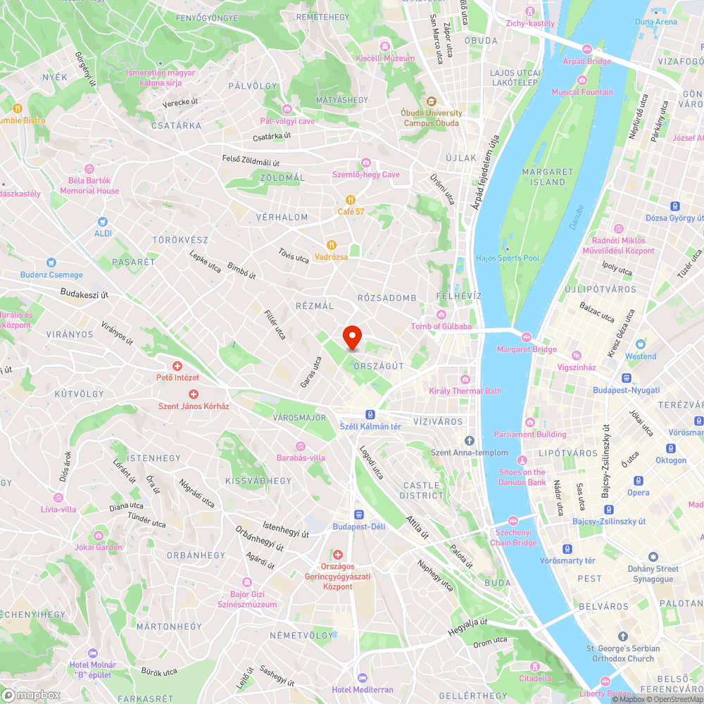 Összefirkált, olvashatatlan utcanévtábla bejelentés helye