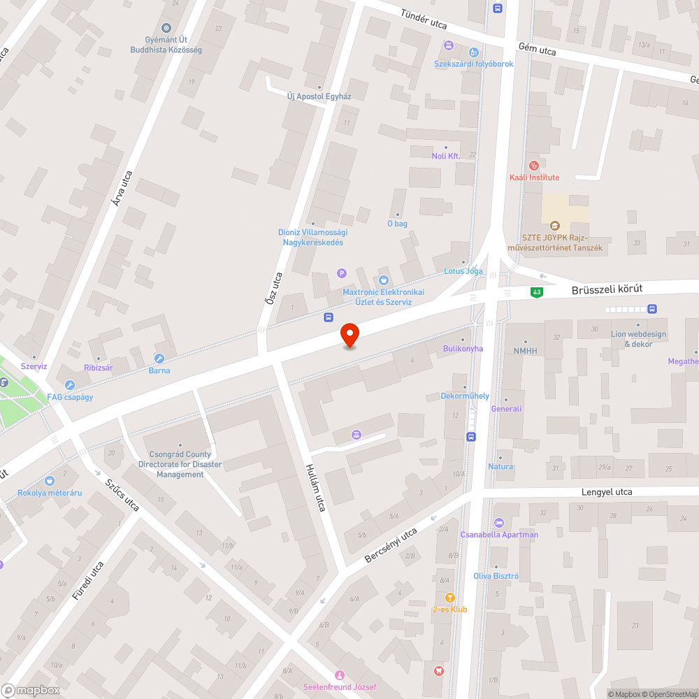 Kidöntött beton oszlop a bokor alatt - Berlini krt. 8. bejelentés helye