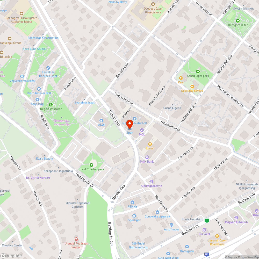 Elhanyagolt reklámfelületek az Eleven center előtt bejelentés helye