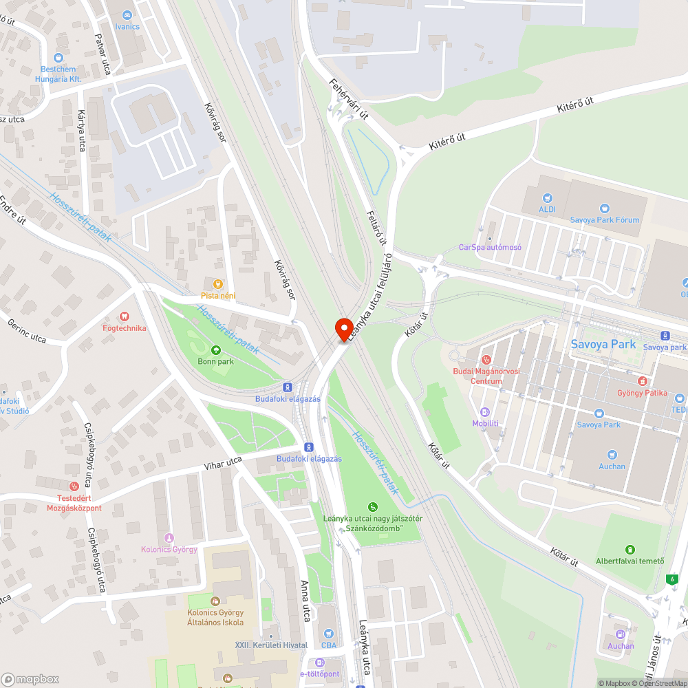 Kőtörmelék a Leányka utcai felüljárón és a járdán bejelentés helye