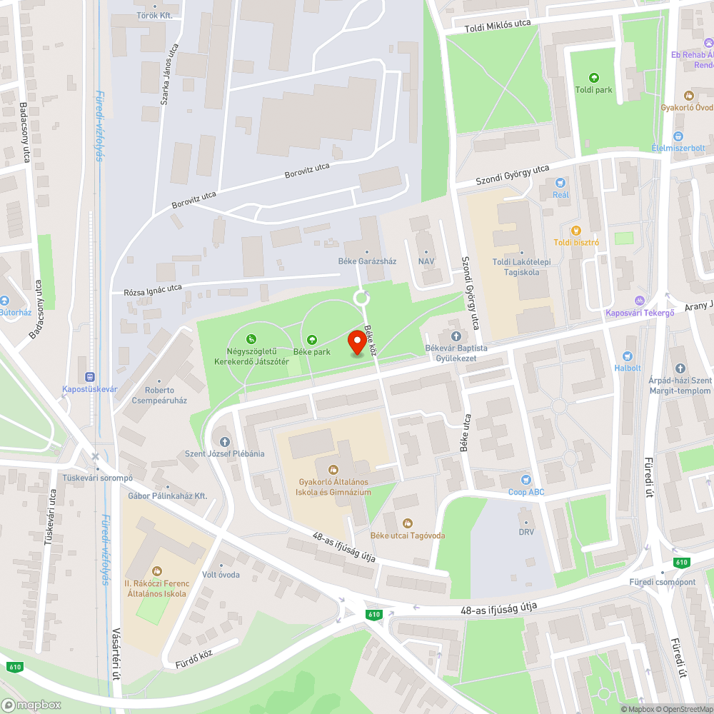 Gyökérzet által széttöredezett kerékpárút bejelentés helye