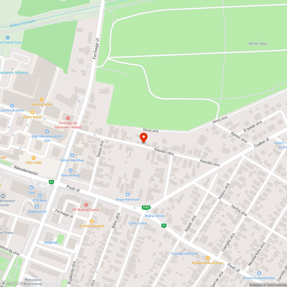 Romos épületek, lezárt járda, szemét bejelentés helye