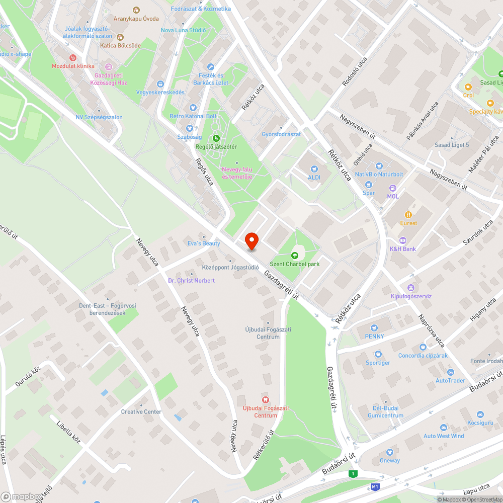 Illegálisnak tűnő kisvakond plakátok a zöld totemen bejelentés helye