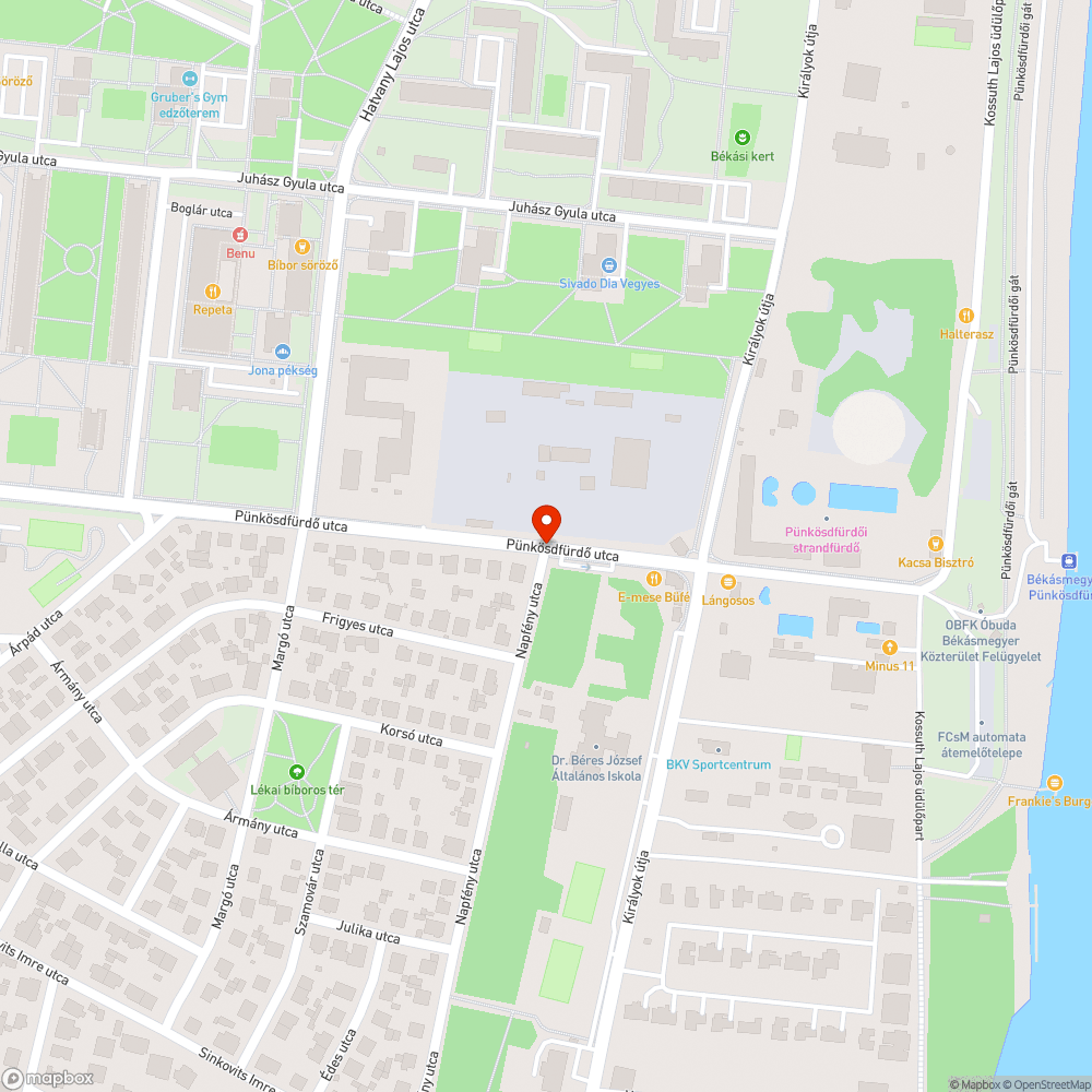 A parkoló autóktól nem lehet kilátni bejelentés helye