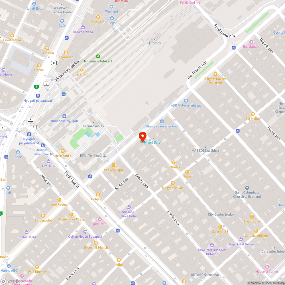 Láthatóan lerobbant autó a parkoló sávban bejelentés helye