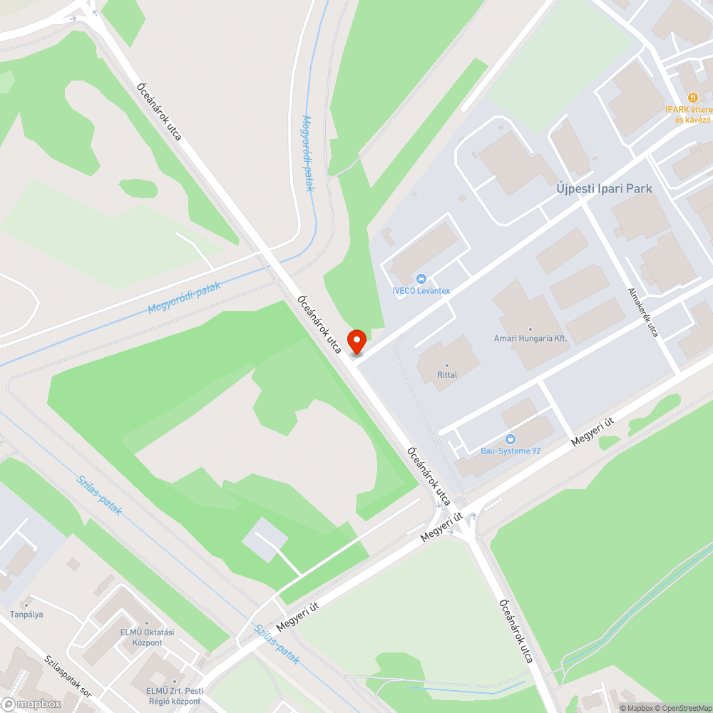 Kereszteződésénél méretes kátyú bejelentés helye