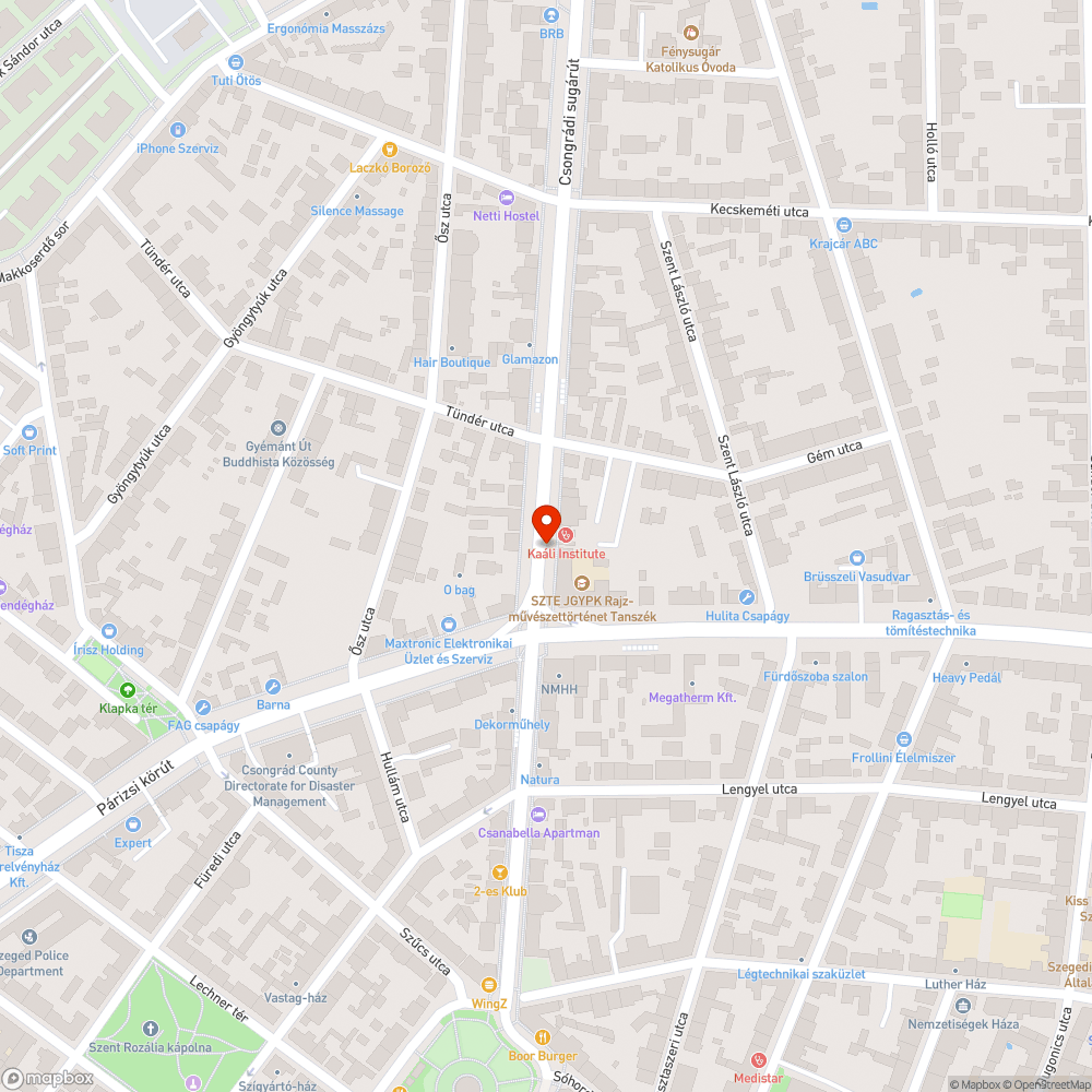 Kátyú a megsüllyedt csatornafedél körül - Csongrádi sgt. 19. bejelentés helye