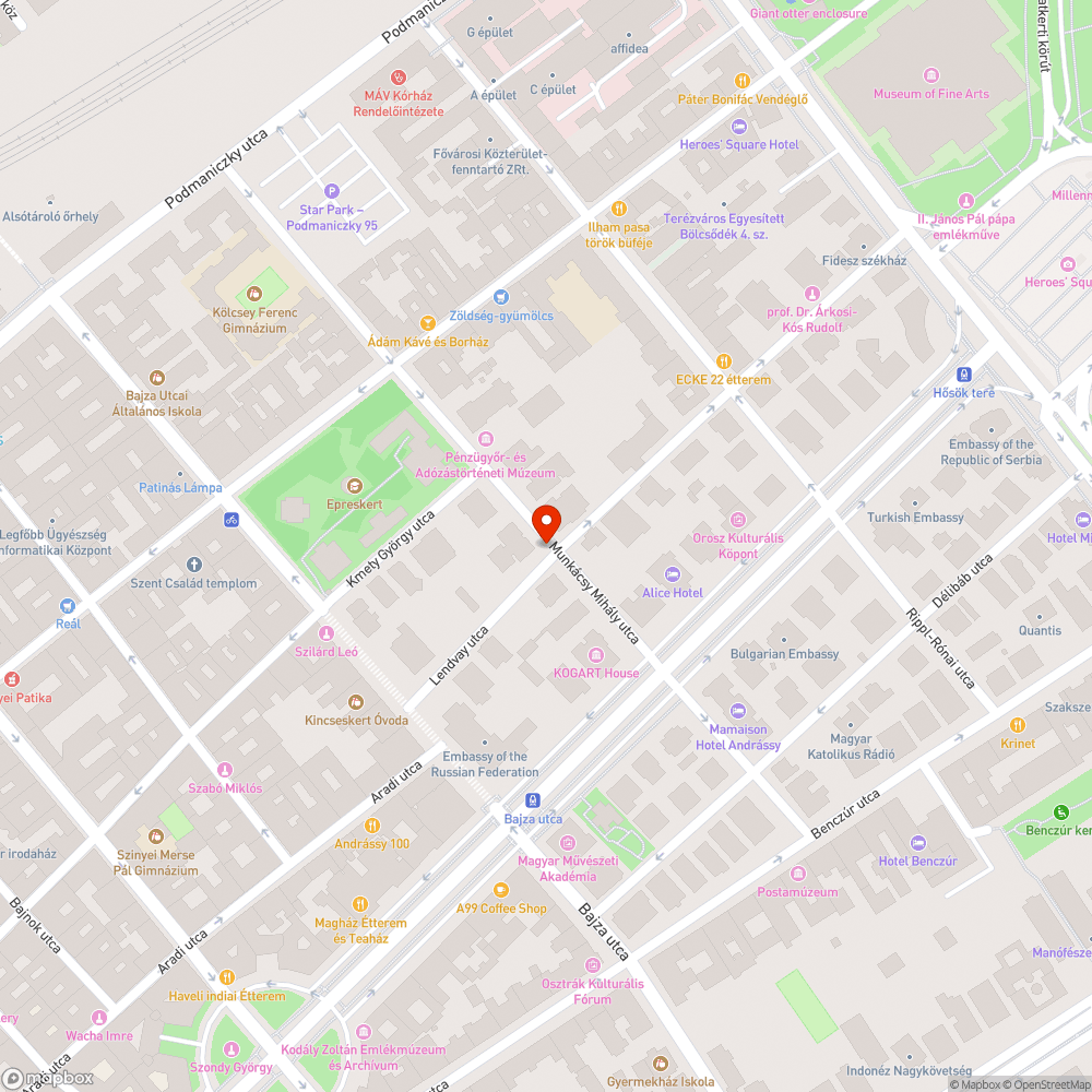 Évek óta kifakult utcatáblák bejelentés helye