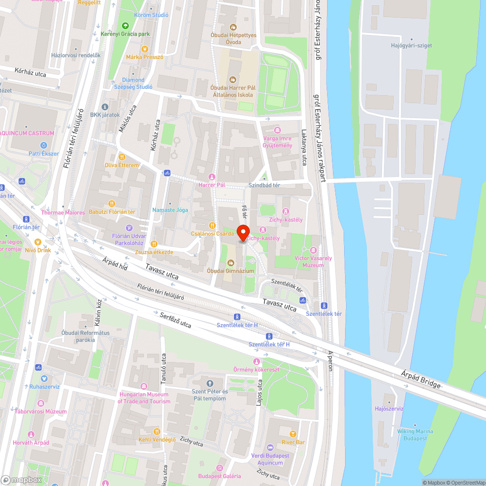 Zászlók kihelyezése - Óbudai Gimnázium bejelentés helye