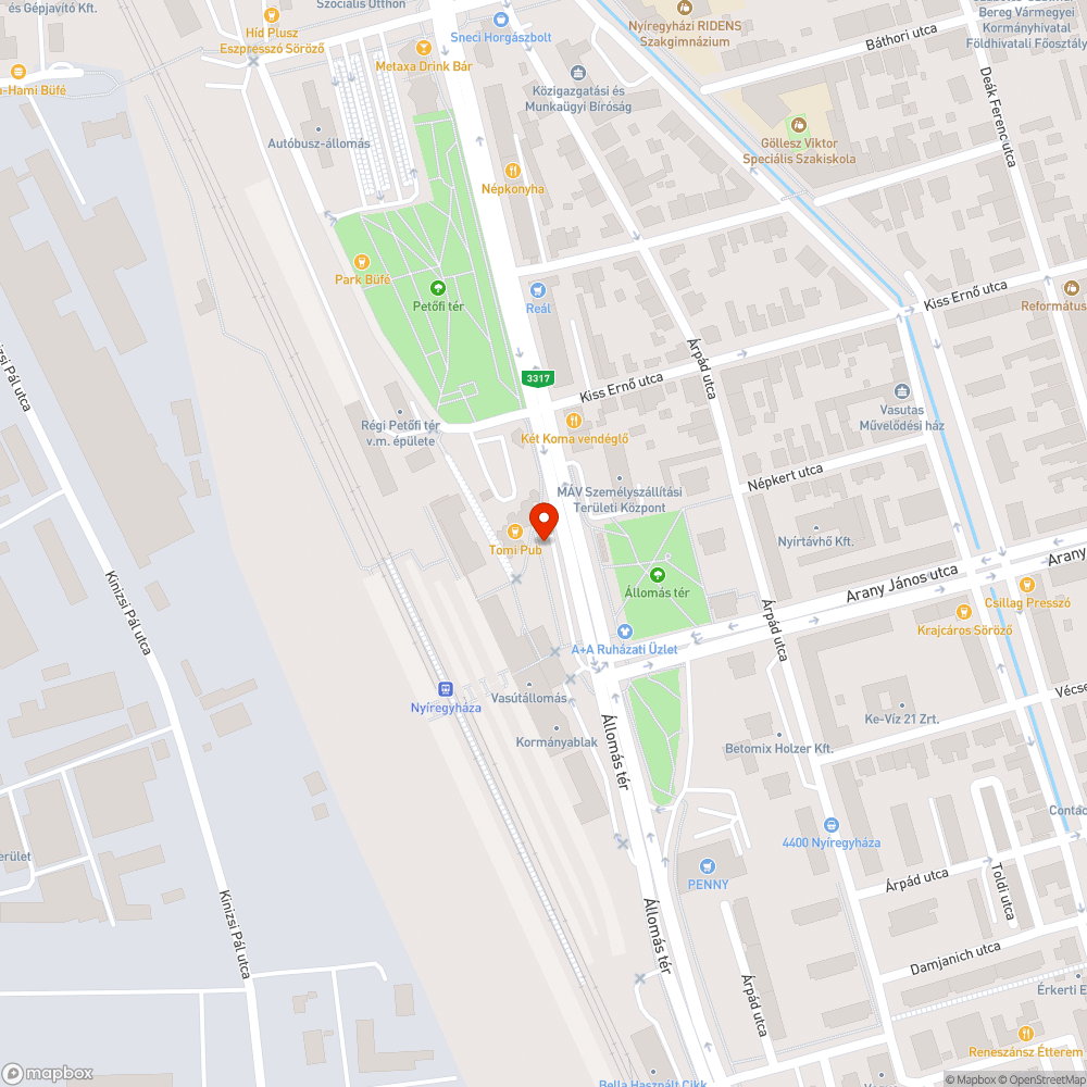 A cserjék alatt sok szemét bejelentés helye