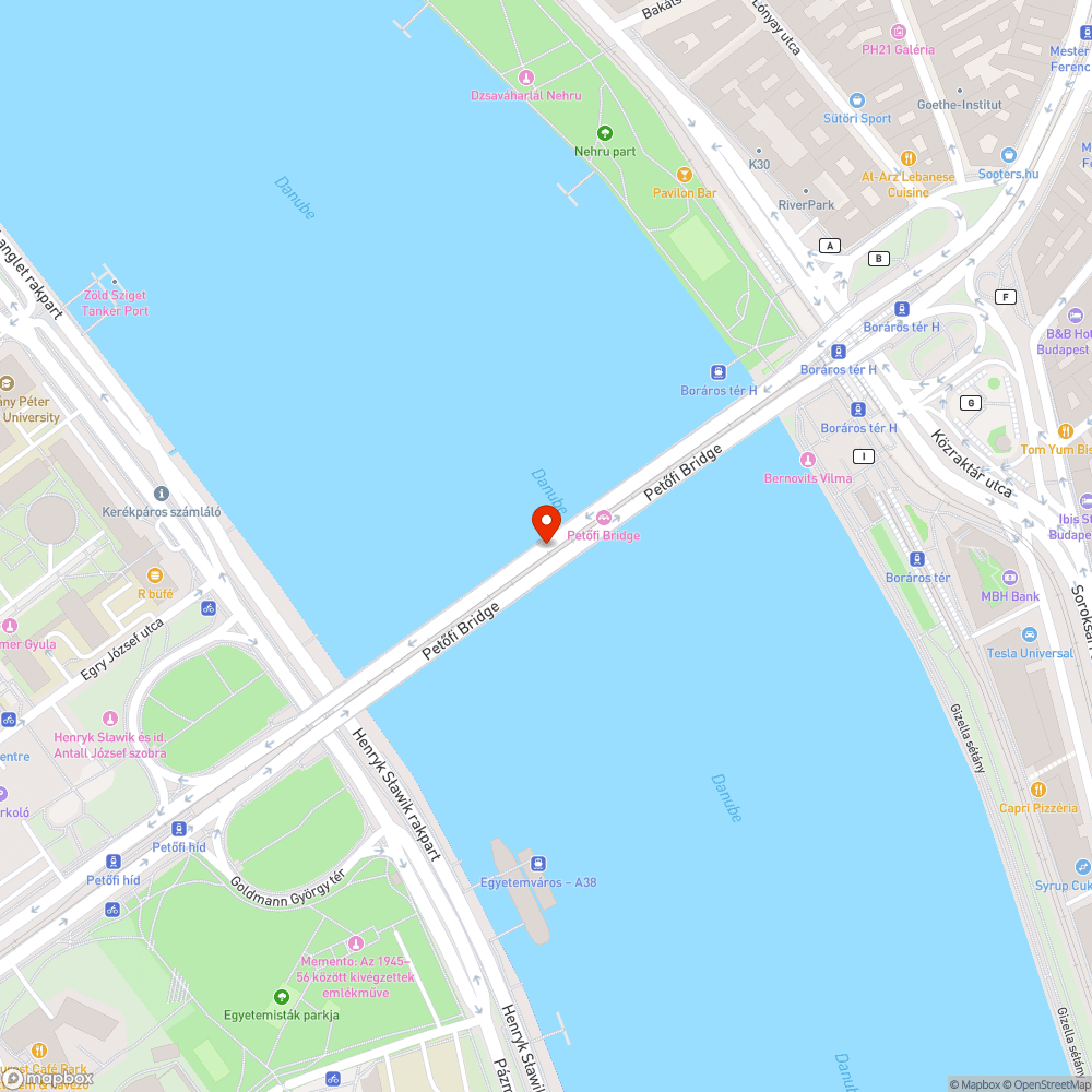 Nagyon sok graffiti a hídon bejelentés helye