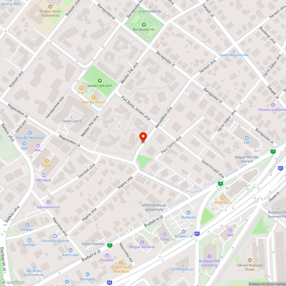 Elhagyatott autó foglalja a parkolóhelyet bejelentés helye