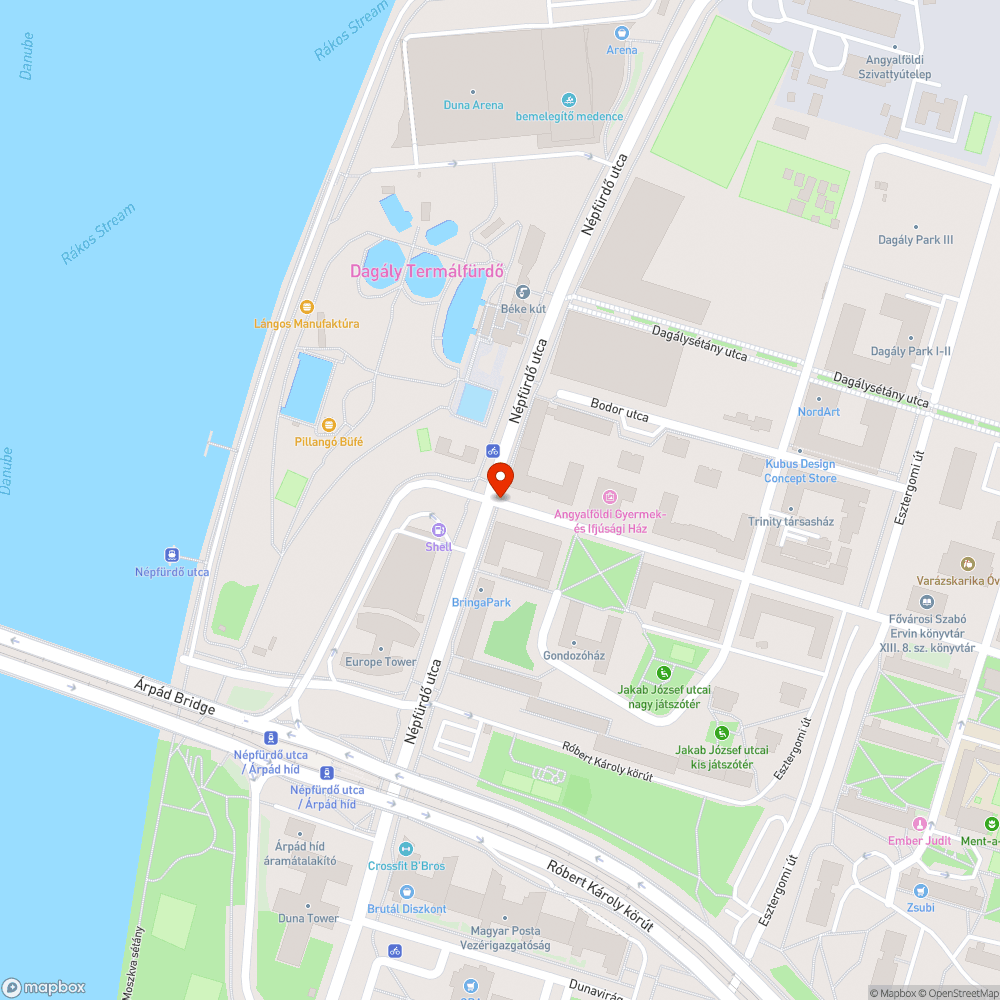 Fordítva kihelyezett KRESZ-tábla bejelentés helye