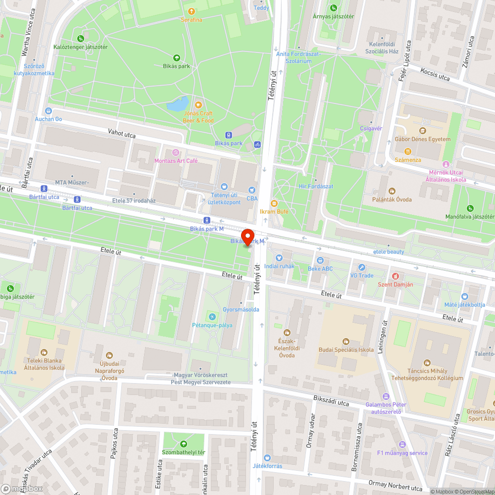 Az öntözőberendezés a járdát mossa bejelentés helye