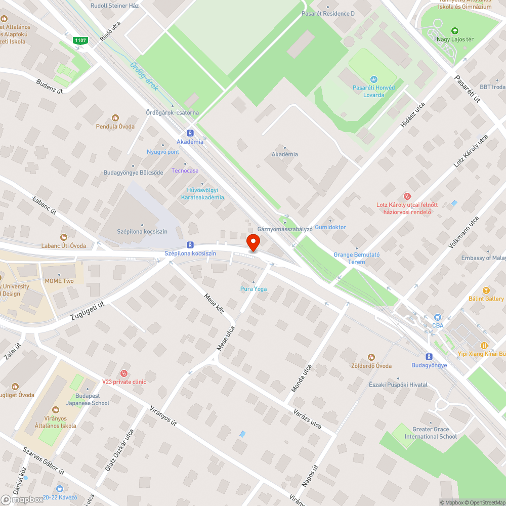 Teljes járda lezárva, úttesten lehet csak kikerülni bejelentés helye